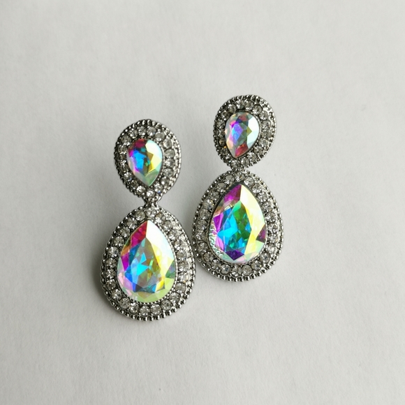 NWT Aurora Borealis crystal dangle drop earrings in silver tone - Picture 6 of 6